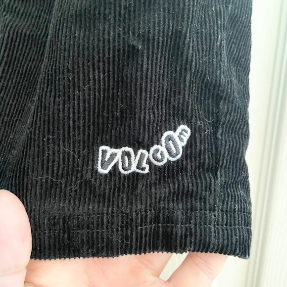 Volcom Corduroy Shorts Elastic Waist Drawstring Black Casual Mens S Streetwear - Picture 2 of 8